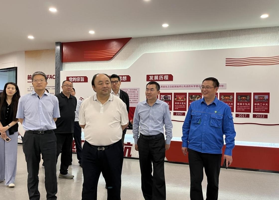 北京国资公司党委书记、董事长岳鹏调研熊猫体育海宁扩建项目